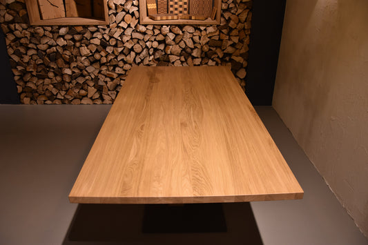 Schlichte Eichen - Massivholztischplatten Konfigurator