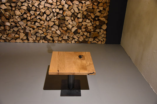 Rustikaler Eichen Massivholzbestelltischplatte mit lackierter Oberfläche