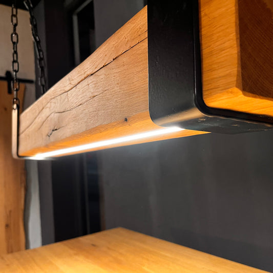 Deckenlampe Eichenbalken mit LED-Stripe, Hängelampe